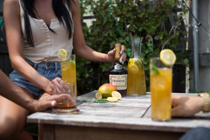 Hennessy VS Cognac, 750 ml Glass Bottle 40% ABV - Image 3